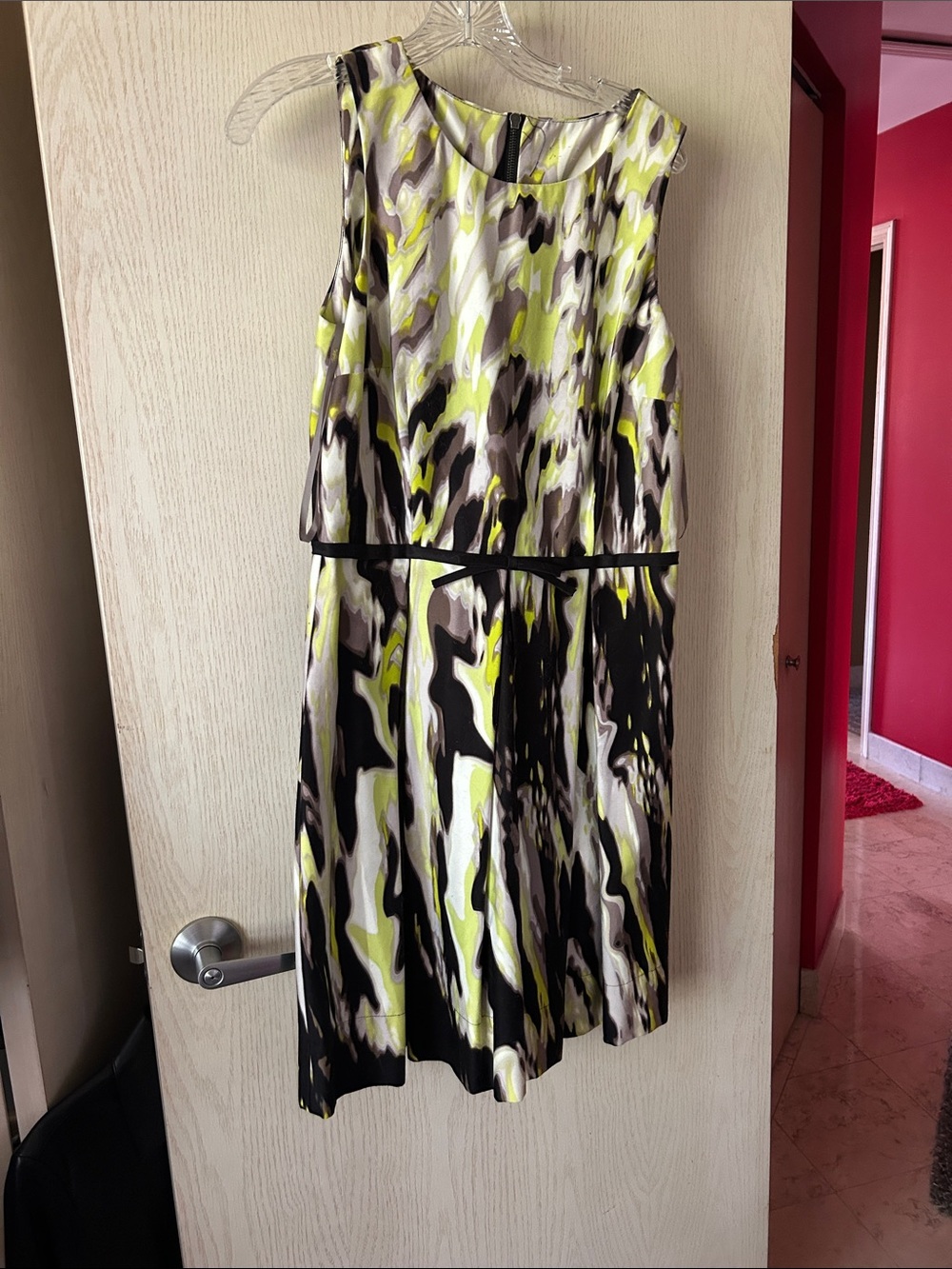 Taylor Sleeveless Midi Dress in Yellow, Black and Cream Abstract Print